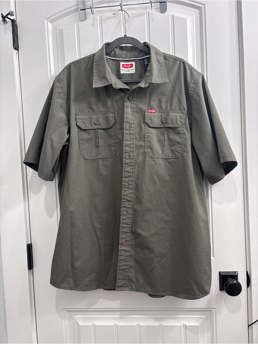 Wrangler Short Sleeve Button-Up Shirt — Olive
